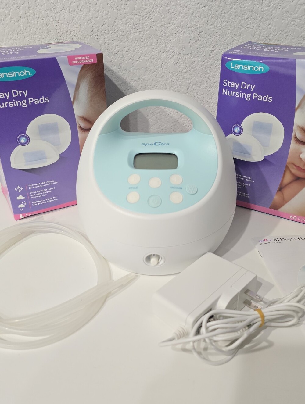 Spectra S1 PLUS Rechargeable Breast Pump +  Lansinoh Dry Nursing Pads (2 Boxes)